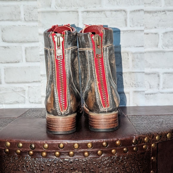 Freebird Liverpool Boot Size 8 RED ZIPPER Ice Color - Picture 8 of 12